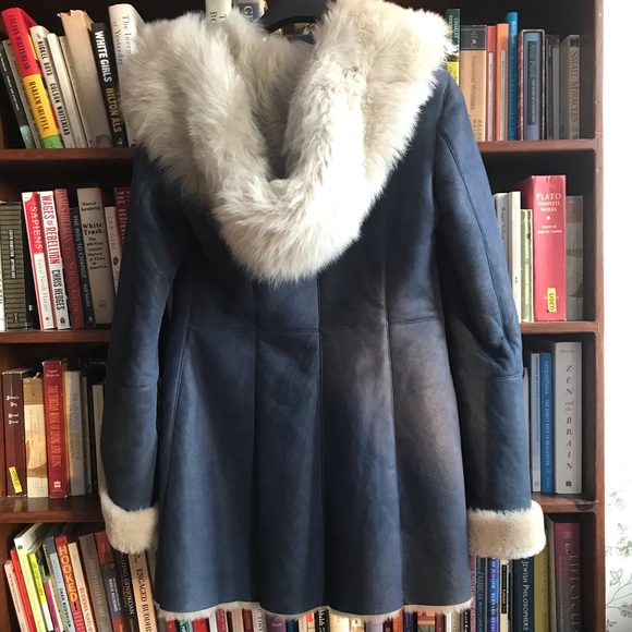 NWT Saks Fifth Ave. Gian Mori Shearling Coat in Deep Dusty Blue - size 40/S - Picture 9 of 10
